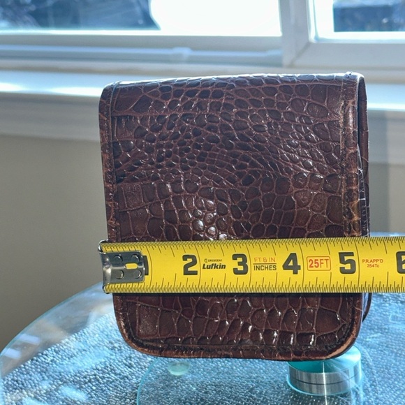 Brooks Brothers Made in Italy Crossbody Bag - Cognac Crocodile embossed. - Picture 7 of 7